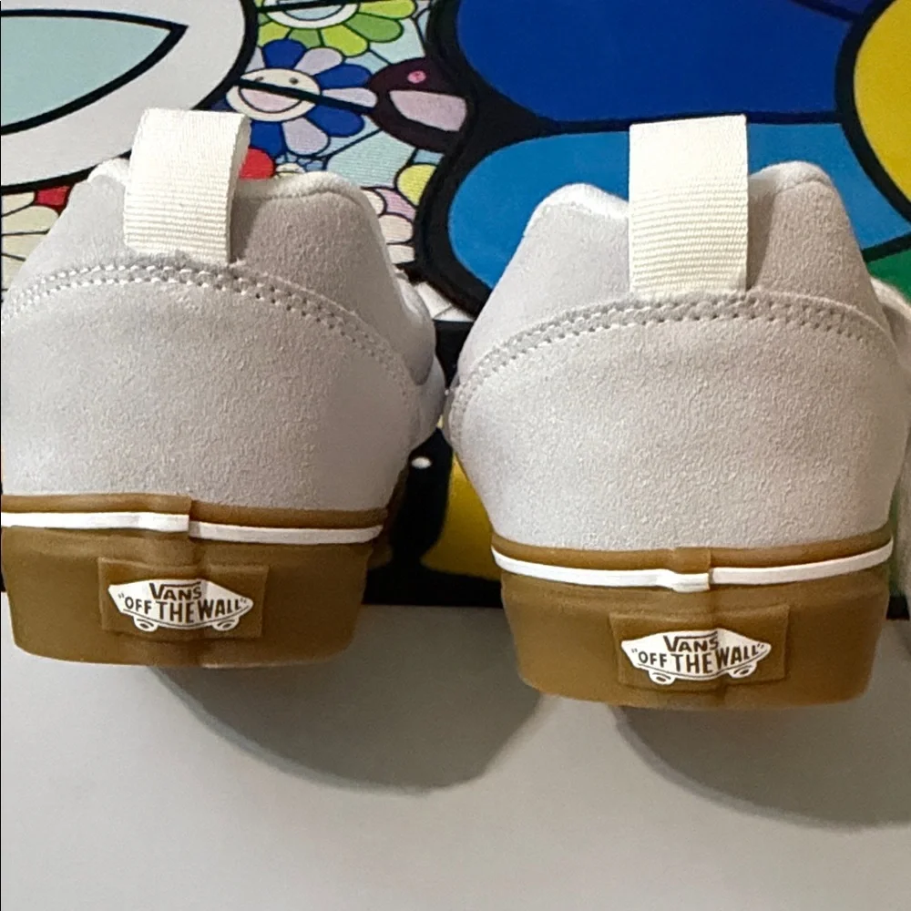 Vans Knu Skool gum sole sneakers in light gray ( BRAND NEW WITHOUT BOX )